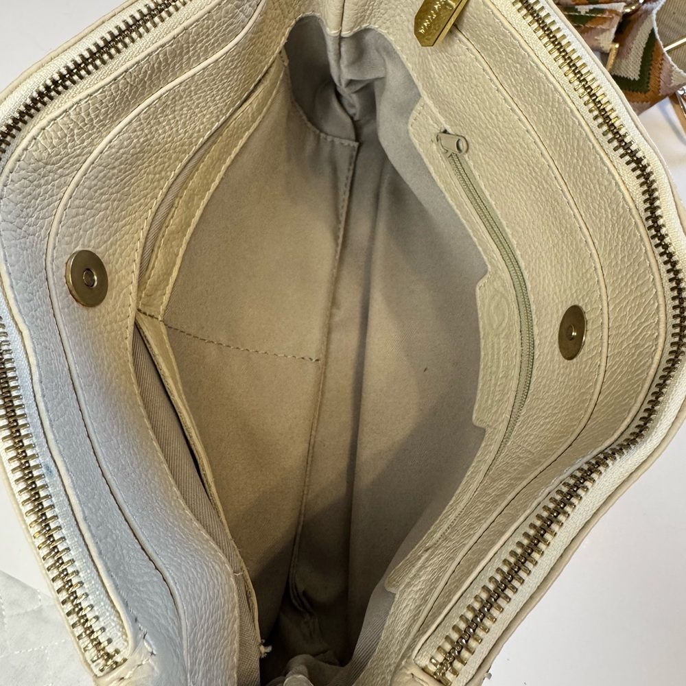 Valentina Cream Pebbled Leather Triple Compartment - Picture 4 of 10